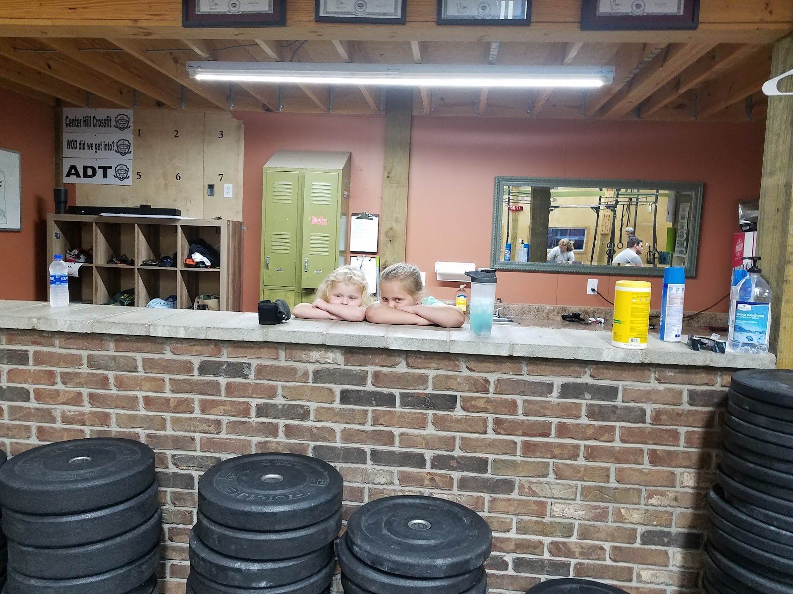 The front counter at Muscle Factory Group Fitness