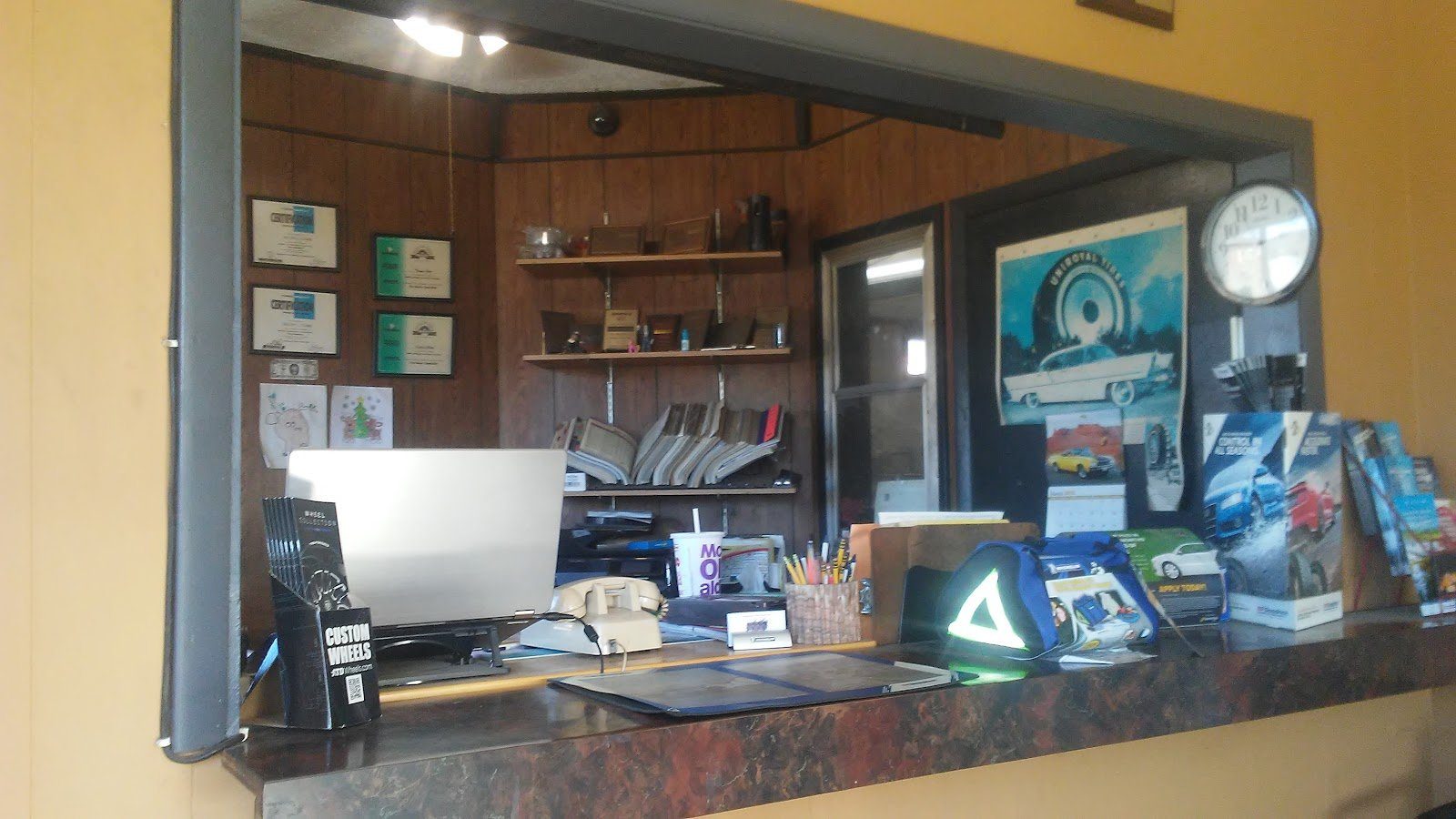 The service counter at Waterloo Tire Service